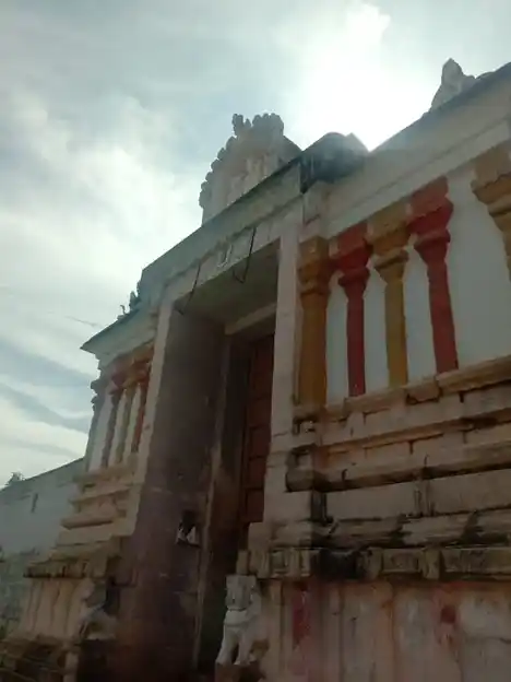 Arulmigu Santhanarajagopala Swamy Temple, Rajamadam - 614701 அருள்மிகு சந்தான ராஜகோபால சுவாமி திருக்கோயில், Rajamadam - 614701, Thanjavur - Ancient Temple Architecture and History Image 2