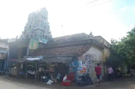 Arulmigu Sarangapaniswamy Temple, Koranad, Mayiladuthurai - 609001 அருள்மிகு சாரங்கபாணி பெருமாள் திருக்கோயில், கூறைநாடு, மயிலாடுதுறை - 609001, Mayiladuthurai - Ancient Temple Architecture and History Image 3