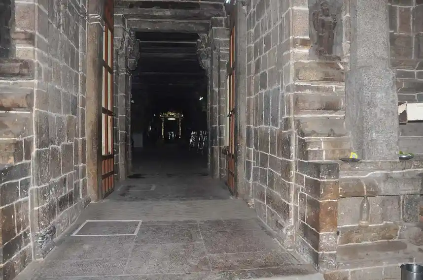 Arulmigu Sarangapaniswamy Temple, Kumbakonam, Kumbakonam - 612001 அருள்மிகு சாரங்பாணிசுவாமி திருக்கோயில், கும்பகோணம், Kumbakonam - 612001, Thanjavur - Ancient Temple Architecture and History Image 4