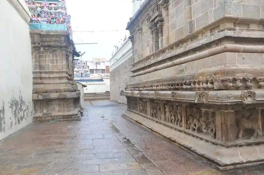 Arulmigu Sarangapaniswamy Temple, Kumbakonam, Kumbakonam - 612001 அருள்மிகு சாரங்பாணிசுவாமி திருக்கோயில், கும்பகோணம், Kumbakonam - 612001, Thanjavur - Ancient Temple Architecture and History Image 6