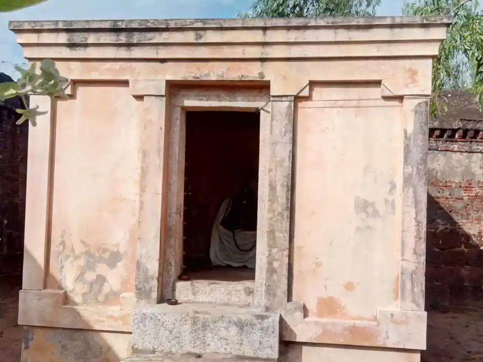 Arulmigu Sarangatheeswarar Temple, Thennankudi, Kulathur Taluk - 622203 அருள்மிகு சாரங்கதீஸ்வரர் திருக்கோயில், தென்னங்குடி, குளத்தூர் வட்டம் - 622203, Pudukkottai - Ancient Temple Architecture and History Image 4