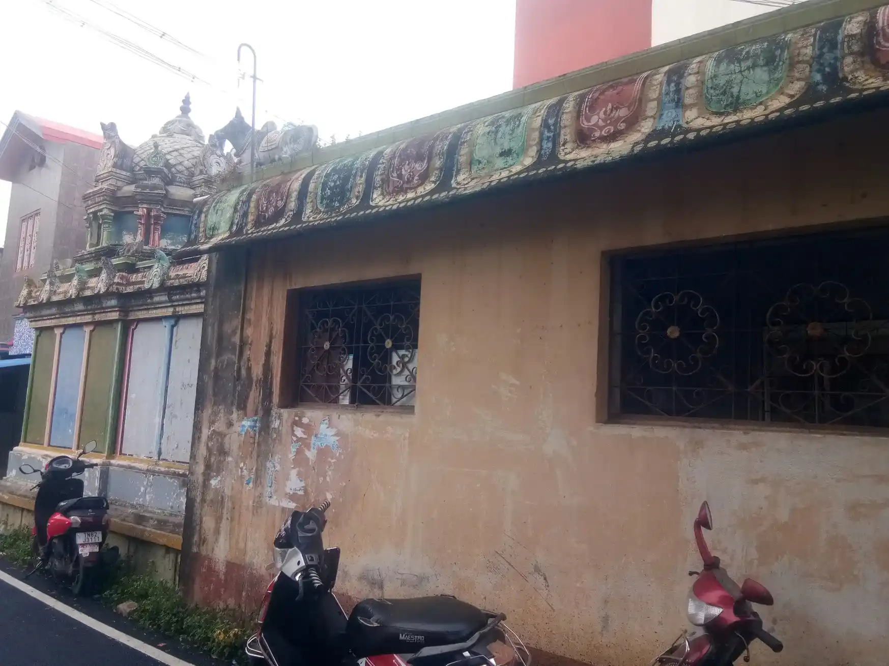 Arulmigu Sarvabista Vinayagar Temple, Kupaimedu - 614205 Arulmigu Sarvabista Vinayagar Temple, Kupaimedu - 614205, Thanjavur - Ancient Temple Architecture and History Image 2