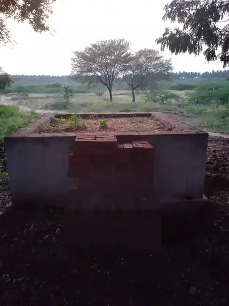 Arulmigu Sarveswarar Temple, Kombaipatty - 624202 அருள்மிகு சர்வேஸ்வரர் திருக்கோயில், Kombaipatty - 624202, Dindigul - Ancient Temple Architecture and History Image 3