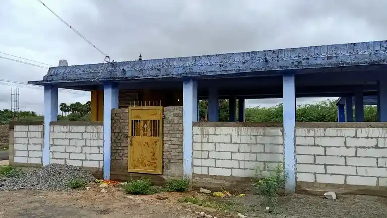 Arulmigu Sastha Iyyanar Temple, Village Out Side, Gangai Kondan - 627351 அருள்மிகு சாஸ்தா அய்யனார் திருக்கோயில், கிராமத்திற்கு வெளியே, கங்கைகொண்டான் - 627351, Tirunelveli - Ancient Temple Architecture and History Image 7