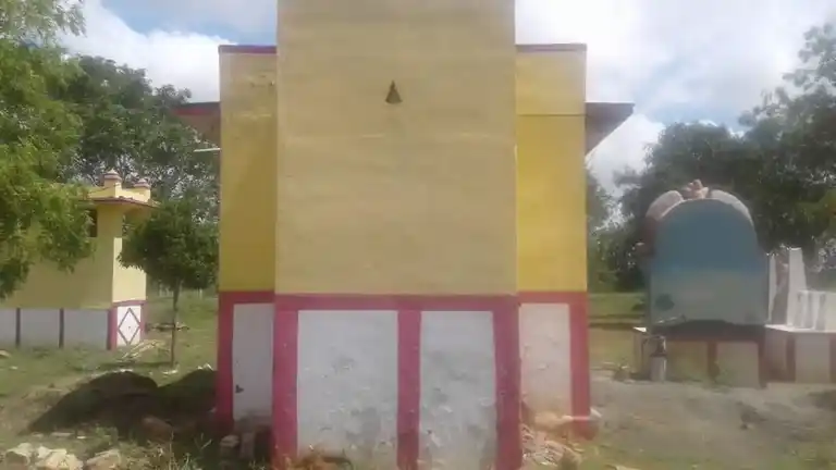 Arulmigu Sastha Ponnambala Perumal Temple, South Elanthaikulam - 628502 அருள்மிகு சாஸ்தா பொன்னம்பல பெருமாள் கோயில், South Elanthaikulam - 628502, Thoothukudi - Ancient Temple Architecture and History Image 2