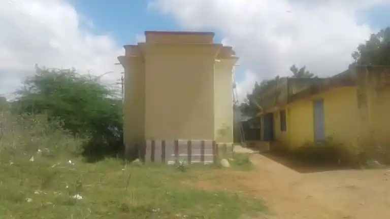 Arulmigu Sastha Ponnambala Perumal Temple, South Elanthaikulam - 628502 அருள்மிகு சாஸ்தா பொன்னம்பல பெருமாள் கோயில், South Elanthaikulam - 628502, Thoothukudi - Ancient Temple Architecture and History Image 3