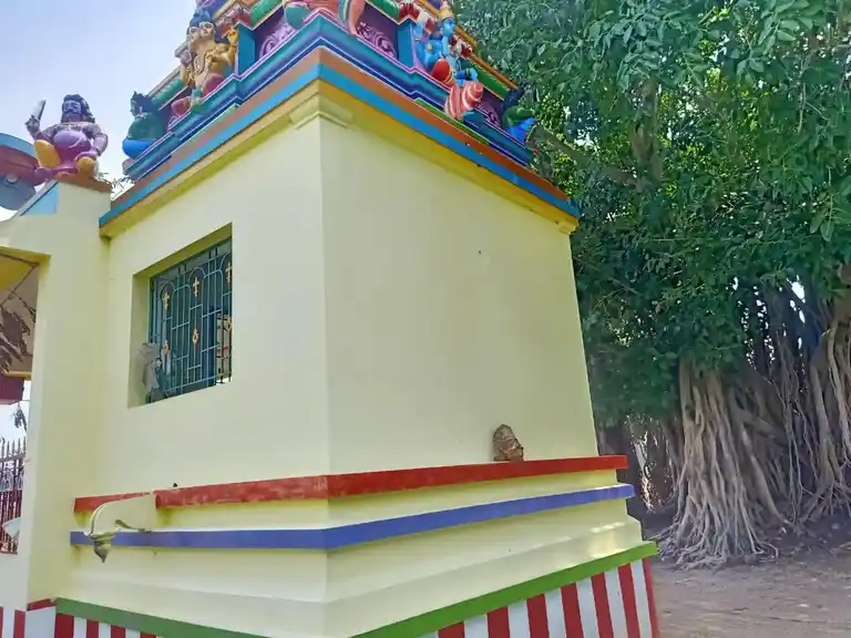 Arulmigu Sastha Poyyamozhi Ayyanar Temple, Koppampatti - 628952 அருள்மிகு சாஸ்தா பொய்யாமொழி அய்யனார் திருக்கோயில், Koppampatti - 628952, Thoothukudi - Ancient Temple Architecture and History Image 2