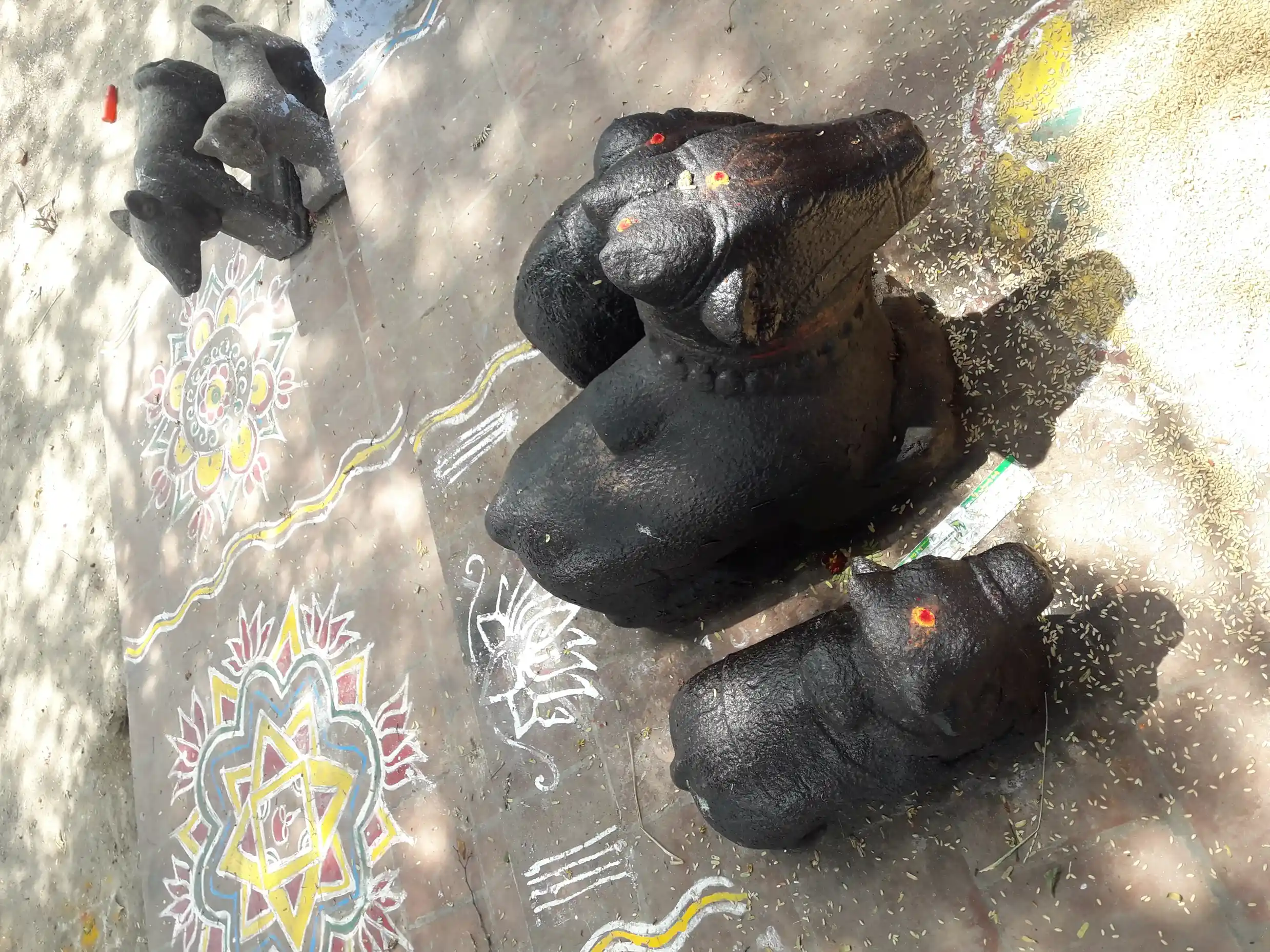 Arulmigu Sastha Puthukavudaiar Temple, Agaram - 627861 அருள்மிகு சாஸ்தா புதுக்காவுடையார் திருக்கோயில், ராஜகோபீலபேரி - 627861, Tenkasi - Ancient Temple Architecture and History Image 2