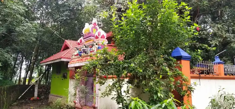 Arulmigu Sastha Temple, Kalletrivilai, Palliyadi - 629169 Arulmigu Sastha Temple, Kalletrivilai, Palliyadi - 629169, Kanyakumari - Ancient Temple Architecture and History Image 2