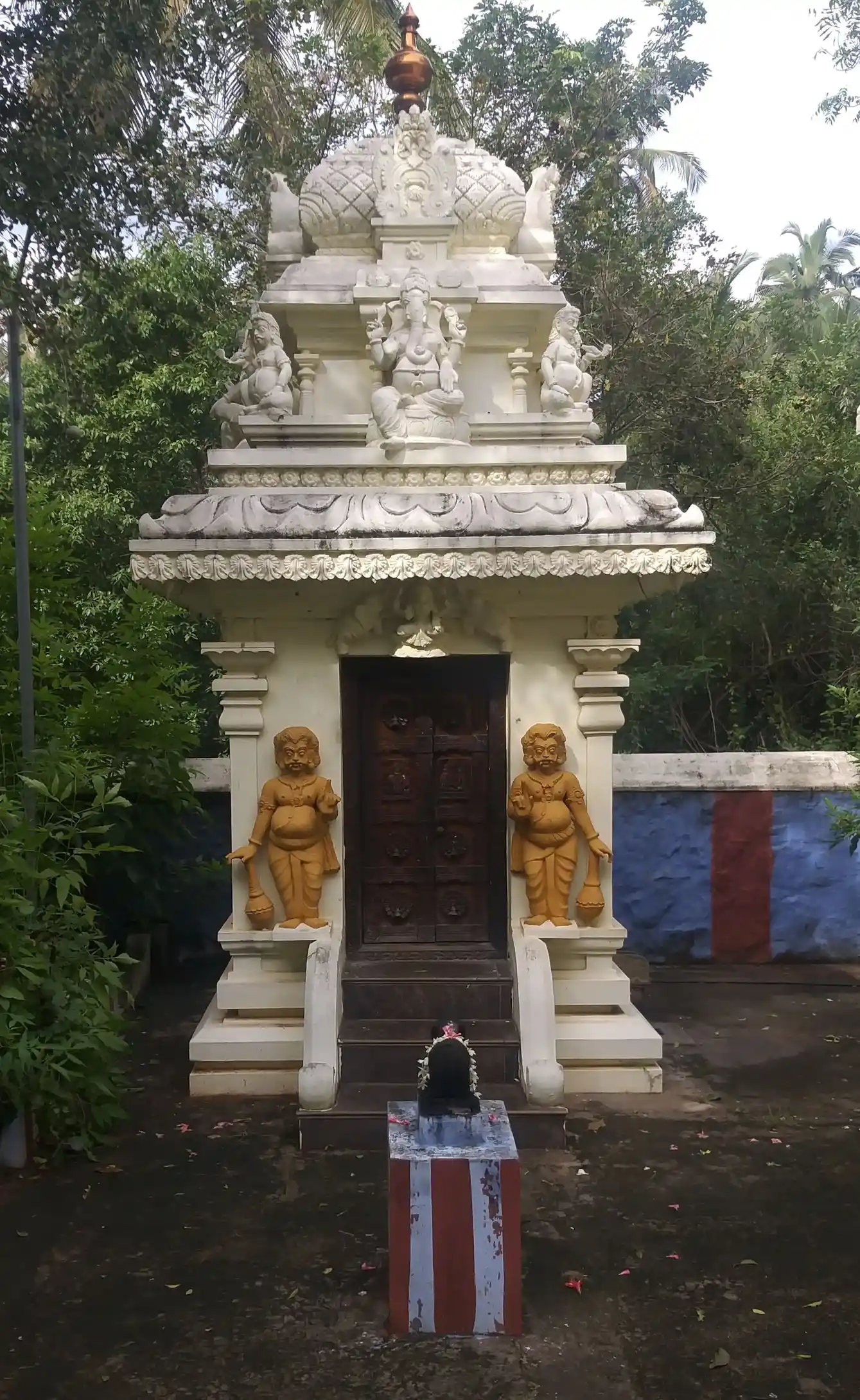 Arulmigu Sastha Temple, Kannakurichi, Rajakkamangalam - 629502 Arulmigu Sastha Temple, Kannakurichi, Rajakkamangalam - 629502, Kanyakumari - Ancient Temple Architecture and History Image 2