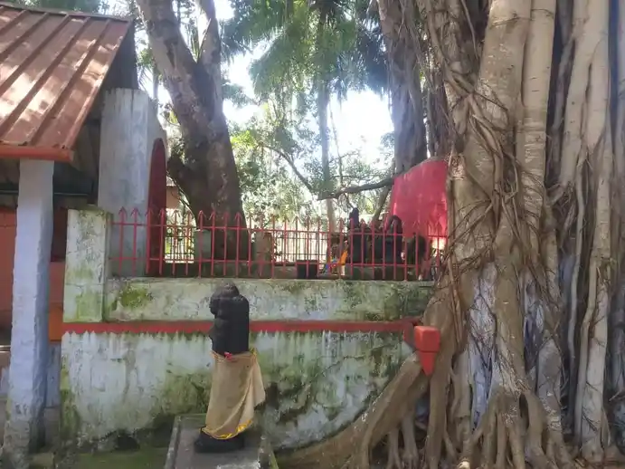 Arulmigu Sastha Temple, Koottumangalam, Mondaikadu - 629175 Temple