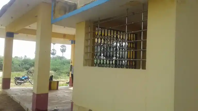 Arulmigu Sastha Temple, Sannadupudukudi - 628502 அருள்மிகு சாஸ்தா உடையார் திருக்கோயில், Sannadupudukudi - 628502, Thoothukudi - Ancient Temple Architecture and History Image 2