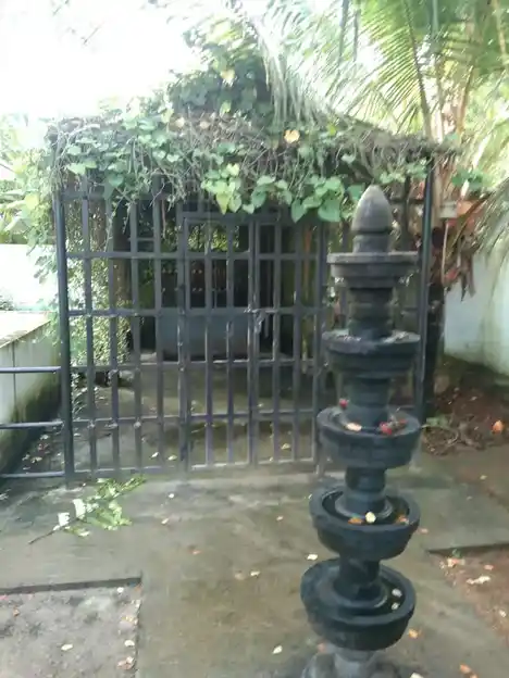 Arulmigu Sastha Temple, Uchimalai, Nattalam - 629170 Arulmigu Sastha Temple, Uchimalai, நாட்டலாம் - 629170, Kanyakumari - Ancient Temple Architecture and History Image 2