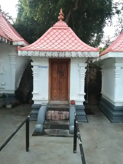 Arulmigu Sastha Temple, Uchimalai, Nattalam - 629170 Arulmigu Sastha Temple, Uchimalai, நாட்டலாம் - 629170, Kanyakumari - Ancient Temple Architecture and History Image 5