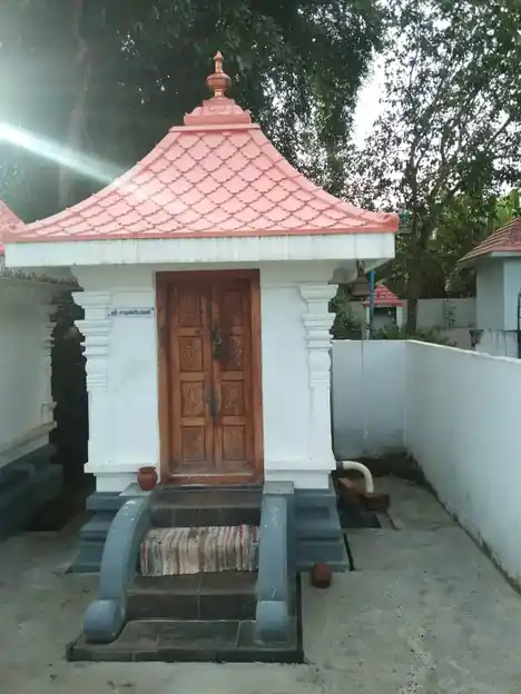 Arulmigu Sastha Temple, Uchimalai, Nattalam - 629170 Arulmigu Sastha Temple, Uchimalai, நாட்டலாம் - 629170, Kanyakumari - Ancient Temple Architecture and History Image 6