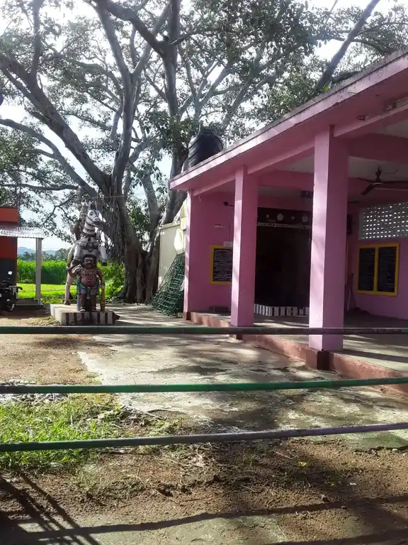 Arulmigu Sastha Venkalamudaiyar Temple, Thiruchitrambalam - 627354 அருள்மிகு சாஸ்தா வெங்கலமுடையார் திருக்கோயில், திருச்சிற்றம்பலம் - 627354, Tenkasi - Ancient Temple Architecture and History Image 3