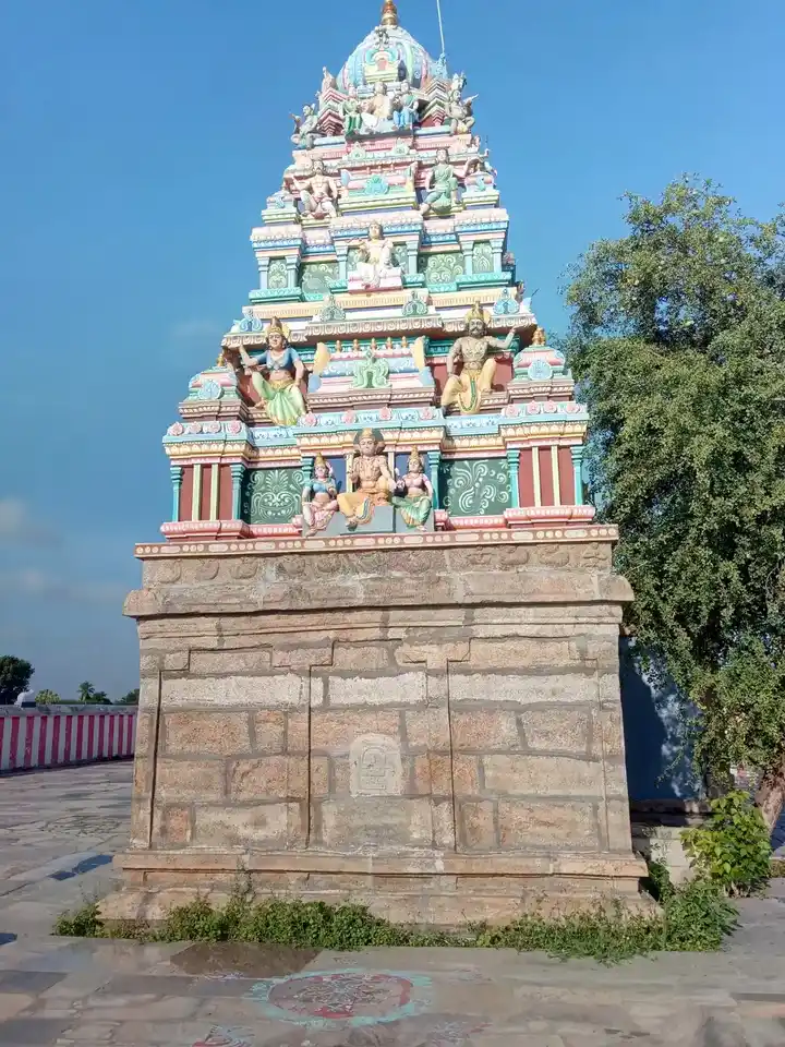 Arulmigu Sasthar Temple, Keezhamuthukadu, Kulathur Taluk - 622501 அருள்மிகு சாஸ்தார் திருக்கோயில், கீழமுத்துக்காடு, குளத்தூர் வட்டம் - 622501, Pudukkottai - Ancient Temple Architecture and History Image 4