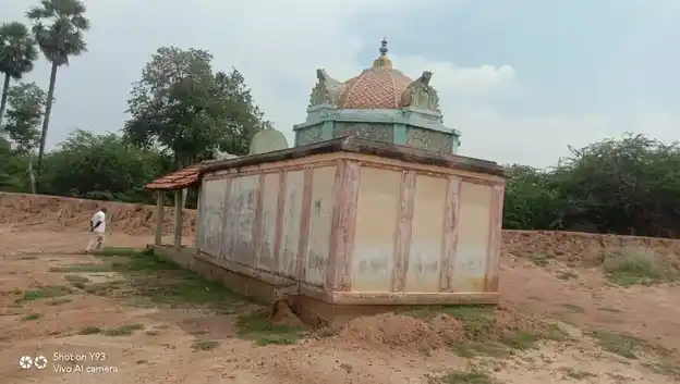 Arulmigu Satharudaiya Ayyanar Temple, Silukkapatti - 630554 அருள்மிகு. சாத்தாருடைய அய்யனார் திருக்கோயில், Silukkapatti - 630554, Sivagangai - Ancient Temple Architecture and History Image 2