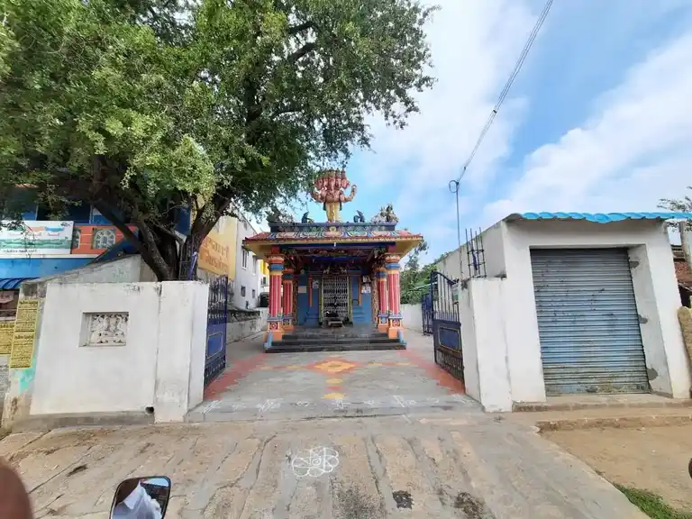 Arulmigu Sathiram Pillaiyar Vaachamakali Settiyar Satthiram, Kavinadu, Kavinadu - 622003 அருள்மிகு வாச்சமாகாளி செட்டியார் சத்திரம் மற்றும் பிள்ளையார் திருக்கோயில், திருவப்பூர், கவிநாடு - 622003, Pudukkottai - Ancient Temple Architecture and History Image 8