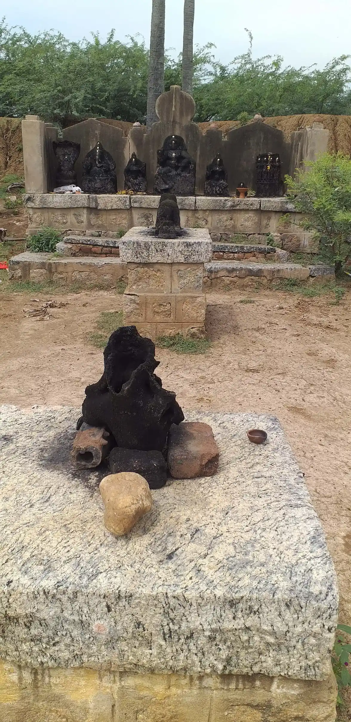 Arulmigu Saththa Ayyanar Temple, Singampunari, Singampunari - 630502 அருள்மிகு. சாத்த அய்யனார் திருக்கோயில், Singampunari, Singampunari - 630502, Sivagangai - Ancient Temple Architecture and History Image 2