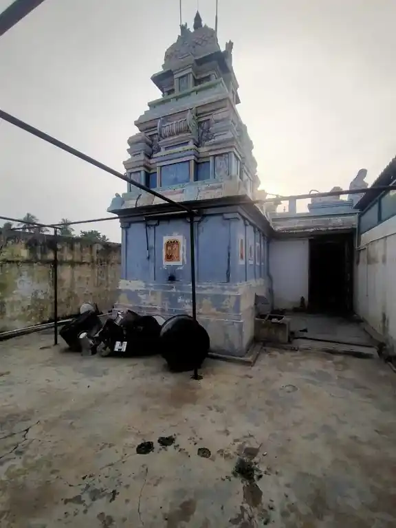 Arulmigu Sathurpujakaliamman Temple, Puthur, Orathanadu - 614625 அருள்மிகு சதுர்புஜகாளியம்மன் திருக்கோயில், புதூர், ஒரத்தநாடு - 614625, Thanjavur - Ancient Temple Architecture and History Image 3