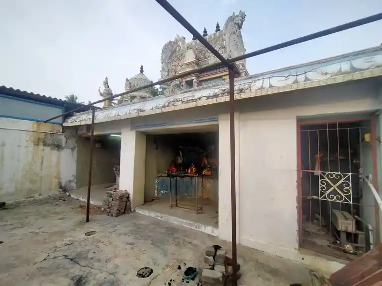 Arulmigu Sathurpujakaliamman Temple, Puthur, Orathanadu - 614625 அருள்மிகு சதுர்புஜகாளியம்மன் திருக்கோயில், புதூர், ஒரத்தநாடு - 614625, Thanjavur - Ancient Temple Architecture and History Image 7