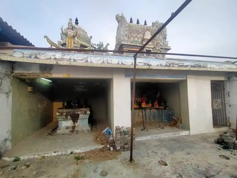Arulmigu Sathurpujakaliamman Temple, Puthur, Orathanadu - 614625 அருள்மிகு சதுர்புஜகாளியம்மன் திருக்கோயில், புதூர், ஒரத்தநாடு - 614625, Thanjavur - Ancient Temple Architecture and History Image 9