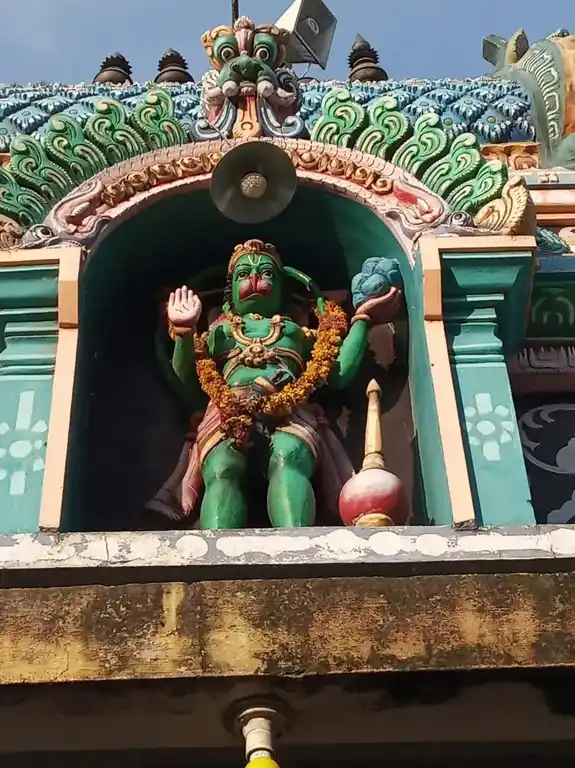 Arulmigu Sathveega Anjaneya Swami Temple, Mampakkam - 632318 அருள்மிகு சாத்வீக ஆஞ்சுநேயசுவாமி திருக்கோயில், மாம்பாக்கம் - 632318, Ranipet - Ancient Temple Architecture and History Image 4