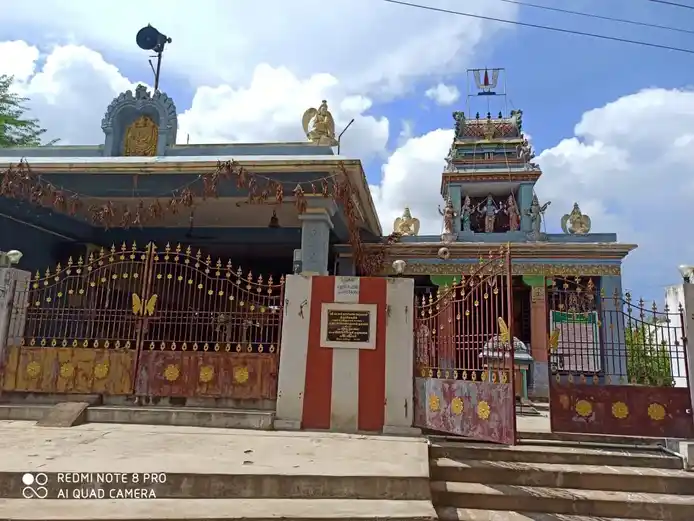 Arulmigu Sathya Narayana Perumal Temple, Inside The Village, Thirupanthiyur - 602001 அருள்மிகு சத்தியநாராயண பெருமாள் திருக்கோயில், Inside The Village, Thirupanthiyur - 602001, Tiruvallur - Ancient Temple Architecture and History Image 8