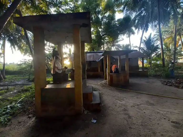 Arulmigu Satrasamy Temple, Solavandand - 625214 அருள்மிகு சாத்தார்சாமி திருக்கோயில், Solavandand - 625214, Madurai - Ancient Temple Architecture and History Image 5