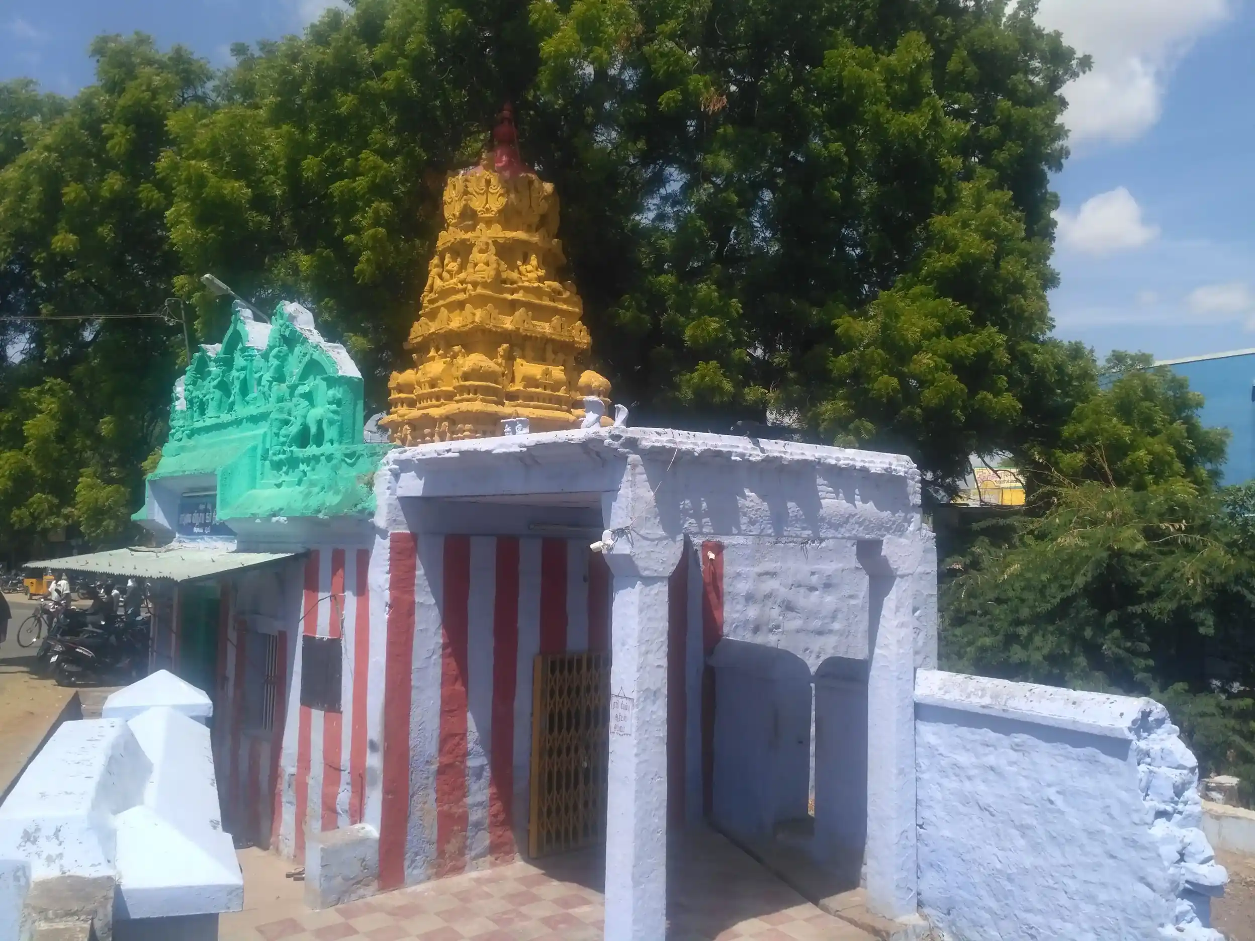 Arulmigu Sattubalavinayagar Temple, Cheranmahadevi - 627414 அருள்மிகு சாட்டுப்பாலவிநாயகர் திருக்கோயில், Cheranmahadevi - 627414, Tirunelveli - Ancient Temple Architecture and History Image 2