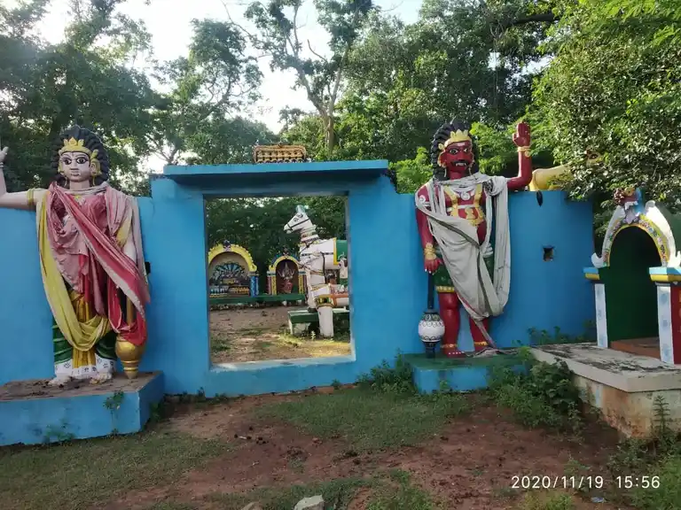 Arulmigu Seekampatti Semmalai Kannimar Temple Moongimalai Kannimar Temple, Nadupatti - 621308 Arulmigu Seekampatti Semmalai Kannimar Temple Moongimalai Kannimar Temple, Nadupatti - 621308, Thiruchirappalli - Ancient Temple Architecture and History Image 2