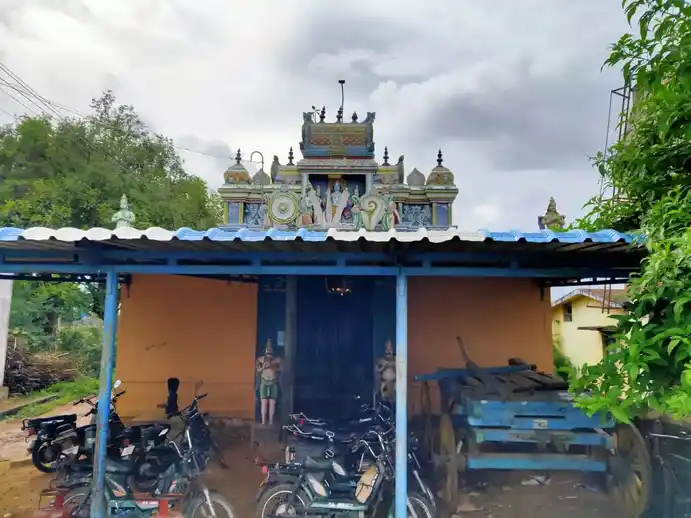 Arulmigu Seenivasa Perumal Temple, Elanthankuzhi - 621708 Arulmigu Seenivasa Perumal Temple, Elanthankuzhi - 621708, Perambalur - Ancient Temple Architecture and History Image 3