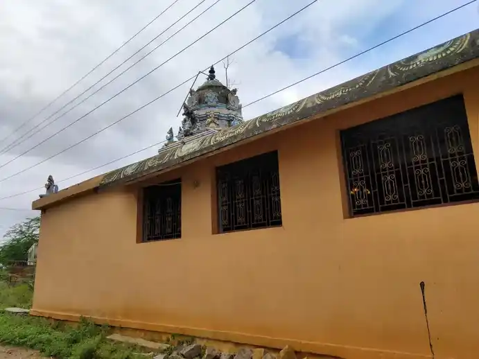 Arulmigu Seenivasa Perumal Temple, Elanthankuzhi - 621708 Arulmigu Seenivasa Perumal Temple, Elanthankuzhi - 621708, Perambalur - Ancient Temple Architecture and History Image 4