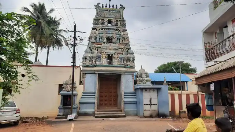 Arulmigu Seenivasa Perumal Temple, Kalanivasal - 630001 அருள்மிகு சீனிவாசப்பெருமாள் திருக்கோயில், Kalanivasal - 630001, Sivagangai - Ancient Temple Architecture and History Image 4
