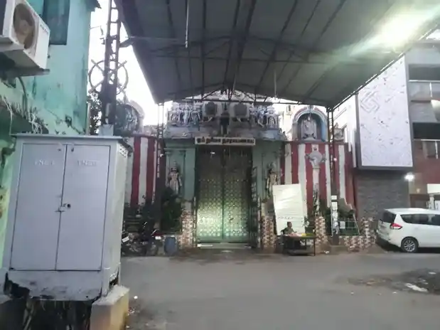 Arulmigu Seenivasa Perumal Temple, Rayapettai, Chennai - 600014 அருள்மிகு சீனிவாசப் பெருமாள் திருக்கோயில், இராயப்பேட்டை, சென்னை - 600014, Chennai - Ancient Temple Architecture and History Image 3