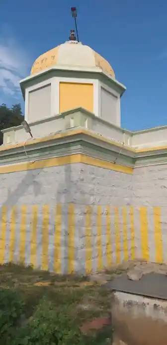 Arulmigu Seenivasaperumal Temple, Kanniyappapillaipatti - 625512 ஸ்ரீனிவாசப் பெருமாள் திருக்கோயில், Kanniyappapillaipatti - 625512, Theni - Ancient Temple Architecture and History Image 4