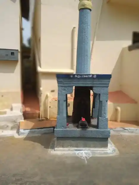 Arulmigu Seenivasaperumal Temple, Kombupalayam - 639006 Arulmigu Seenivasaperumal Temple, Kombupalayam - 639006, Karur - Ancient Temple Architecture and History Image 4