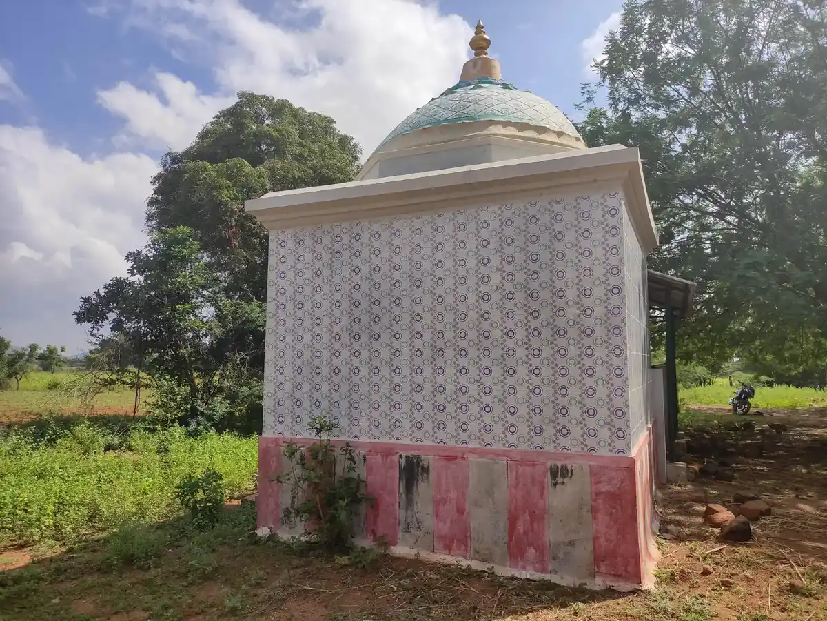 Arulmigu Seethala Permal Temple, Noothalapuram - 624202 அருள்மிகு சீதலப்பெருமாள் திருக்கோயில், Noothalapuram - 624202, Dindigul - Ancient Temple Architecture and History Image 2