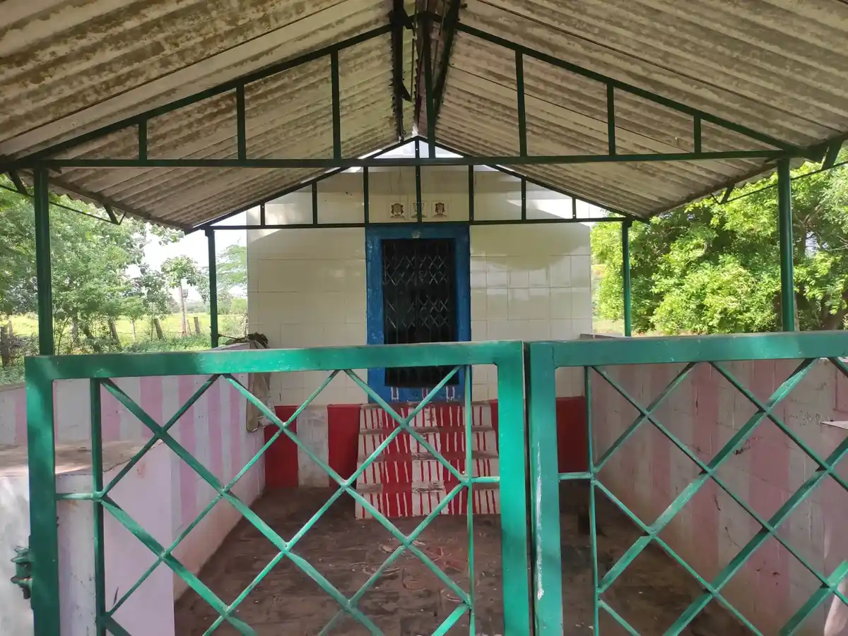 Arulmigu Seethala Permal Temple, Noothalapuram - 624202 அருள்மிகு சீதலப்பெருமாள் திருக்கோயில், Noothalapuram - 624202, Dindigul - Ancient Temple Architecture and History Image 3