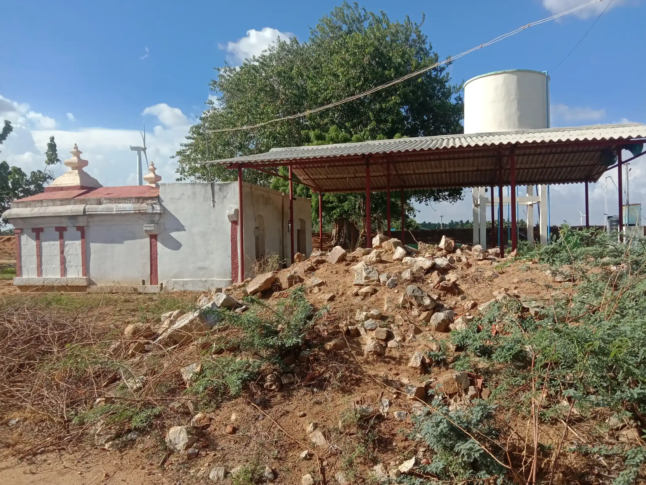 Arulmigu Seethalasivalingeshwarar Temple, Urumangulam - 627654 அருள்மிகு சீதள சிவலிங்கேஸ்வரர் திருக்கோயில், Urumangulam - 627654, Tirunelveli - Ancient Temple Architecture and History Image 5