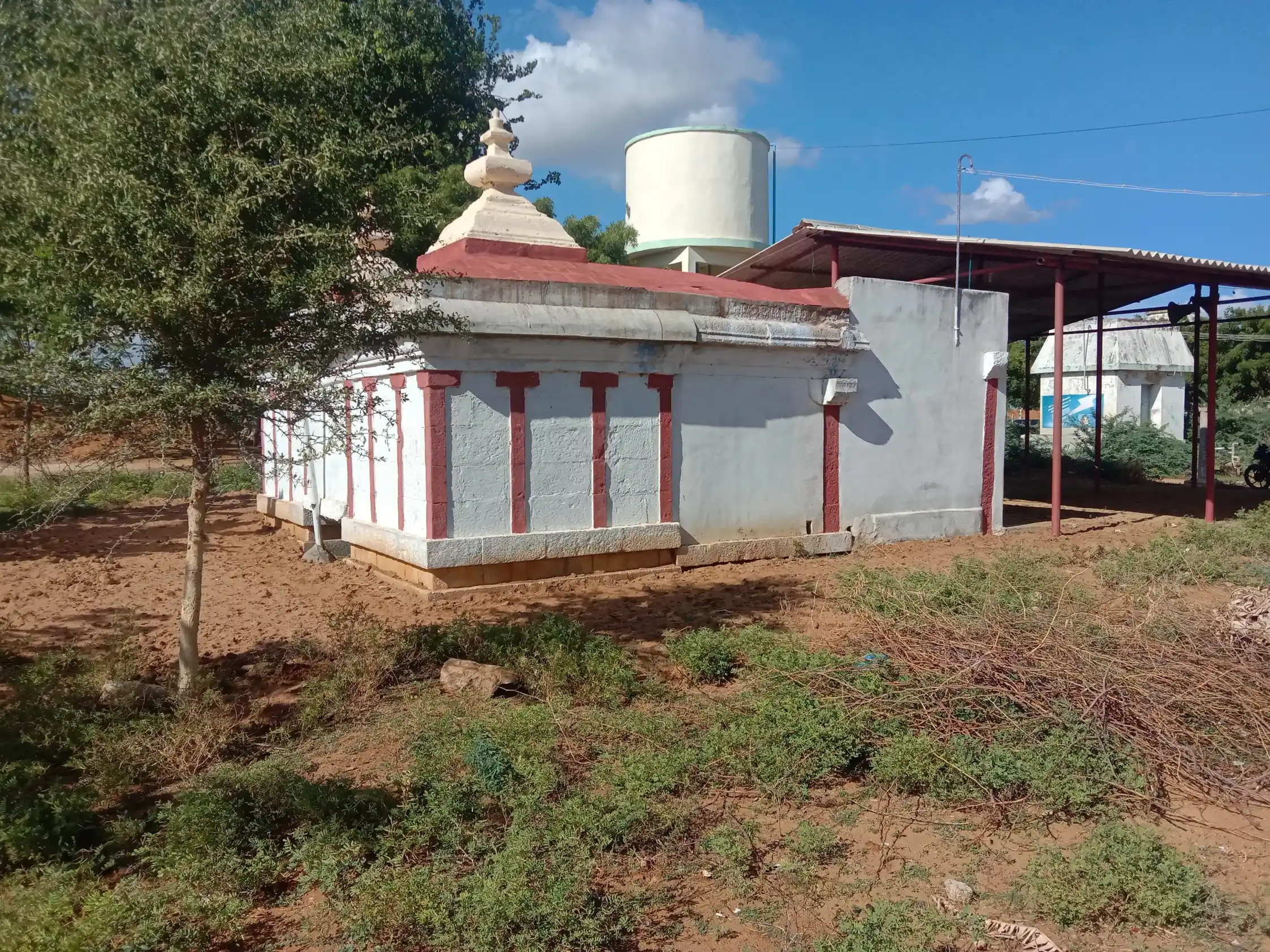 Arulmigu Seethalasivalingeshwarar Temple, Urumangulam - 627654 அருள்மிகு சீதள சிவலிங்கேஸ்வரர் திருக்கோயில், Urumangulam - 627654, Tirunelveli - Ancient Temple Architecture and History Image 7