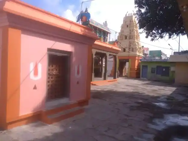 Arulmigu Seetharama Anjaneyaswamy Temple, Sandhapet, Gudiyatham - 632602 அருள்மிகு சீதாராம ஆஞ்சநேயசுவாமி திருக்கோயில், சந்தைபேட்டை, குடியாத்தம் - 632602, Vellore - Ancient Temple Architecture and History Image 3