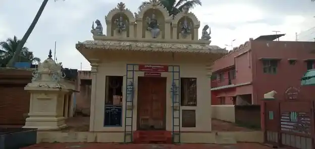 Arulmigu Seevari Veerava Nangaiamman Temple, Near Pond, Thazhakudi - 629901 அருள்மிகு சீவரிவீரவநங்கையம்மன் திருக்கோயில், Near Pond, Thazhakudi - 629901, Kanyakumari - Ancient Temple Architecture and History Image 4