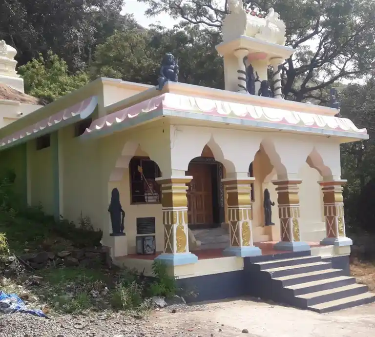 Arulmigu Sekkargiri Subramaniasamy Temple, Aralvoimozhi - 629302 Arulmigu Sekkargiri Subramaniasamy Temple, Aralvoimozhi - 629302, Kanyakumari - Ancient Temple Architecture and History Image 2