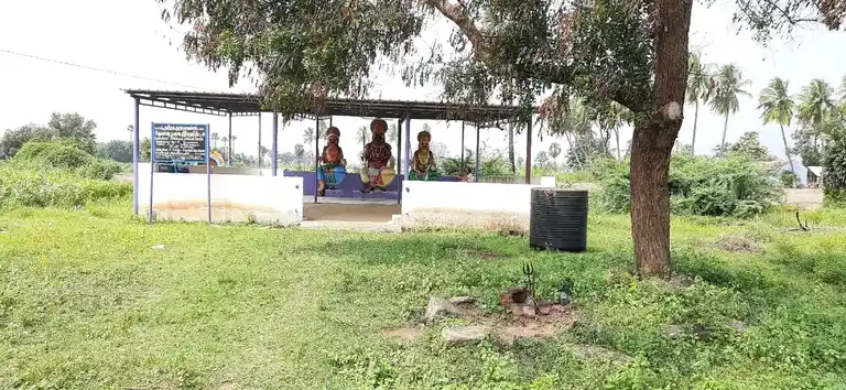 Arulmigu Sekkidipatti Muniappasamy Temple, Vellithiruppur - 638314 Temple
