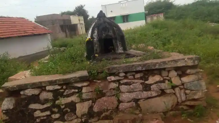 Arulmigu Selaikampatti Vinayagar Temple, Muthalvarpatti - 621305 Temple