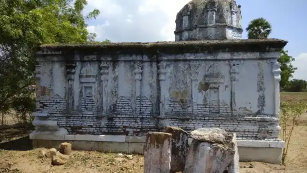 Arulmigu Selandiamman Temple, Akkaraipatti - 624617 அருள்மிகு செல்லாண்டியம்மன் திருக்கோயில், Akkaraipatti - 624617, Dindigul - Ancient Temple Architecture and History Image 3