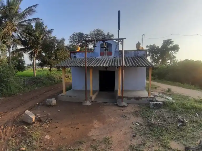 Arulmigu Selandiamman Temple, Boothipuram - 624001 அருள்மிகு செல்லாண்டியம்மன் திருக்கோயில், Boothipuram - 624001, Dindigul - Ancient Temple Architecture and History Image 4