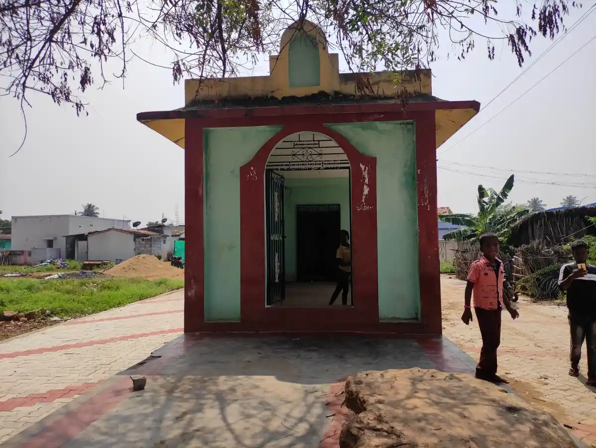 Arulmigu Selandiamman Temple, Sivagnanapuram - 624219 அருள்மிகு செல்லாண்டியம்மன் திருக்கோயில், Sivagnanapuram - 624219, Dindigul - Ancient Temple Architecture and History Image 3